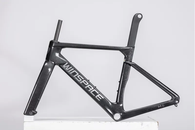 Winspace M6 Carbon Frost Black Frame-1