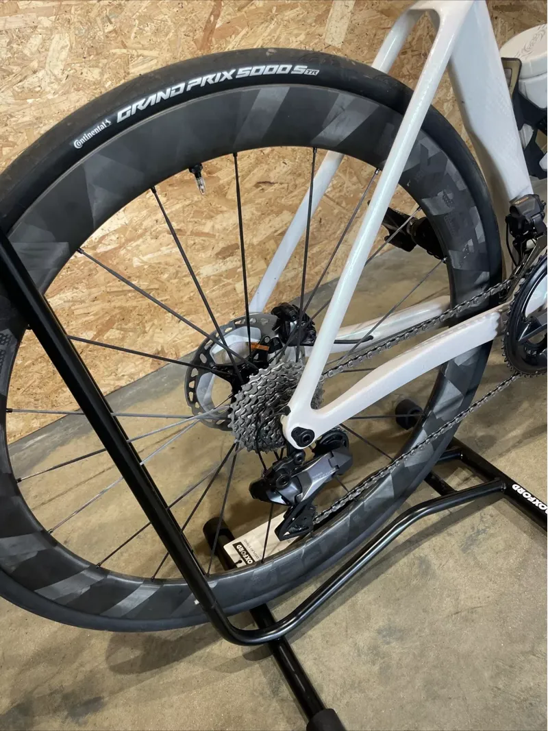 Winspace T1500 White Hyper 50 Wheels Ultegra 8150 Di2 12spd Demo Bike-6