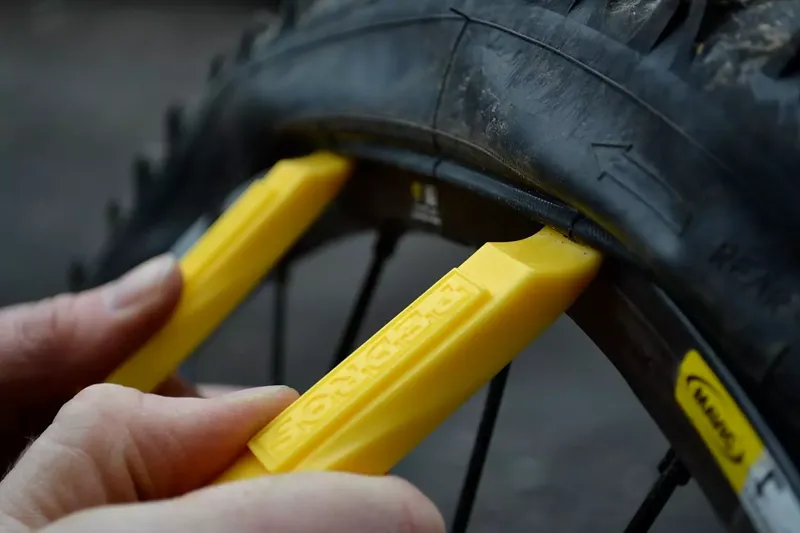 Pedro Tyre Lever Yellow-9