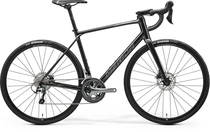 Merida Scultura Endurance 300 Road Bike In Black/Silver